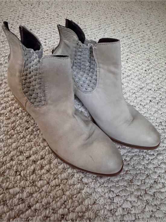 Sbicca Shoes - Sbicca Women's Suede Ankle Boots in Cream